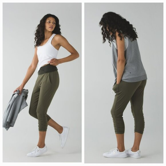 Lululemon Sunset Salutation Crop Pant Fatigue Green Black Relaxed Stretch Size 4 - Picture 1 of 16